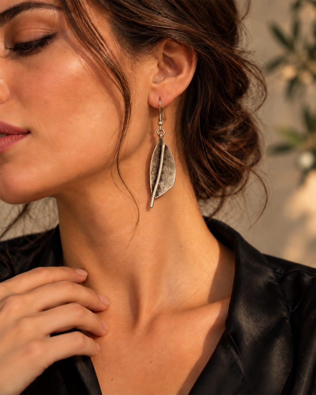 Boucles d’Oreilles Feuille Élancée – Image 3
